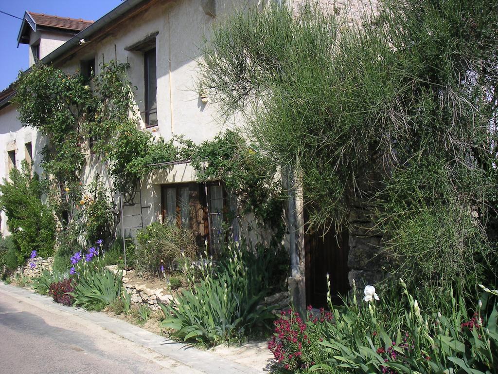 Le Verger Sous Les Vignes Hotel Villeferry Exterior photo